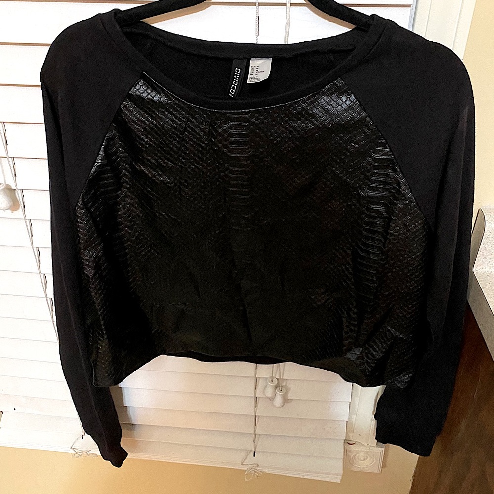 H&M faux snakeskin cropped sweatshirt